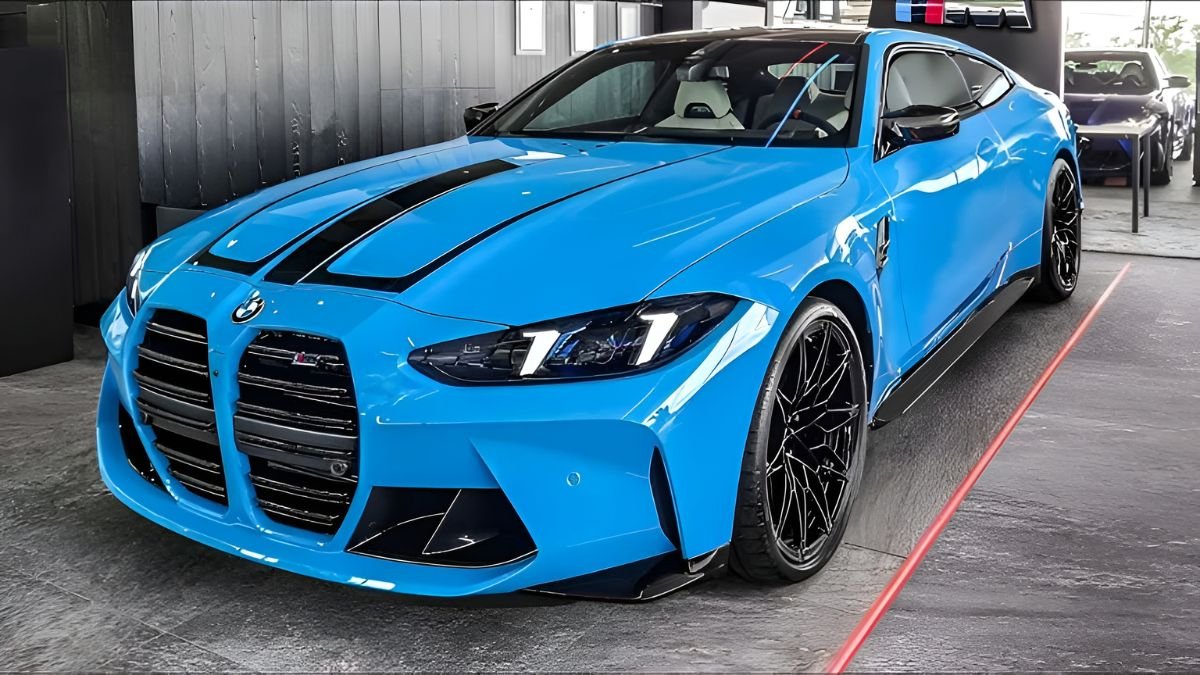 2025 bmw m4, bmw m4 new model, bmw sports car 2025, bmw m4 features, bmw m4 performance upgrade, 2025 bmw m series, bmw m4 design update, luxury sports cars 2025, bmw tech upgrade, bmw m4 review,